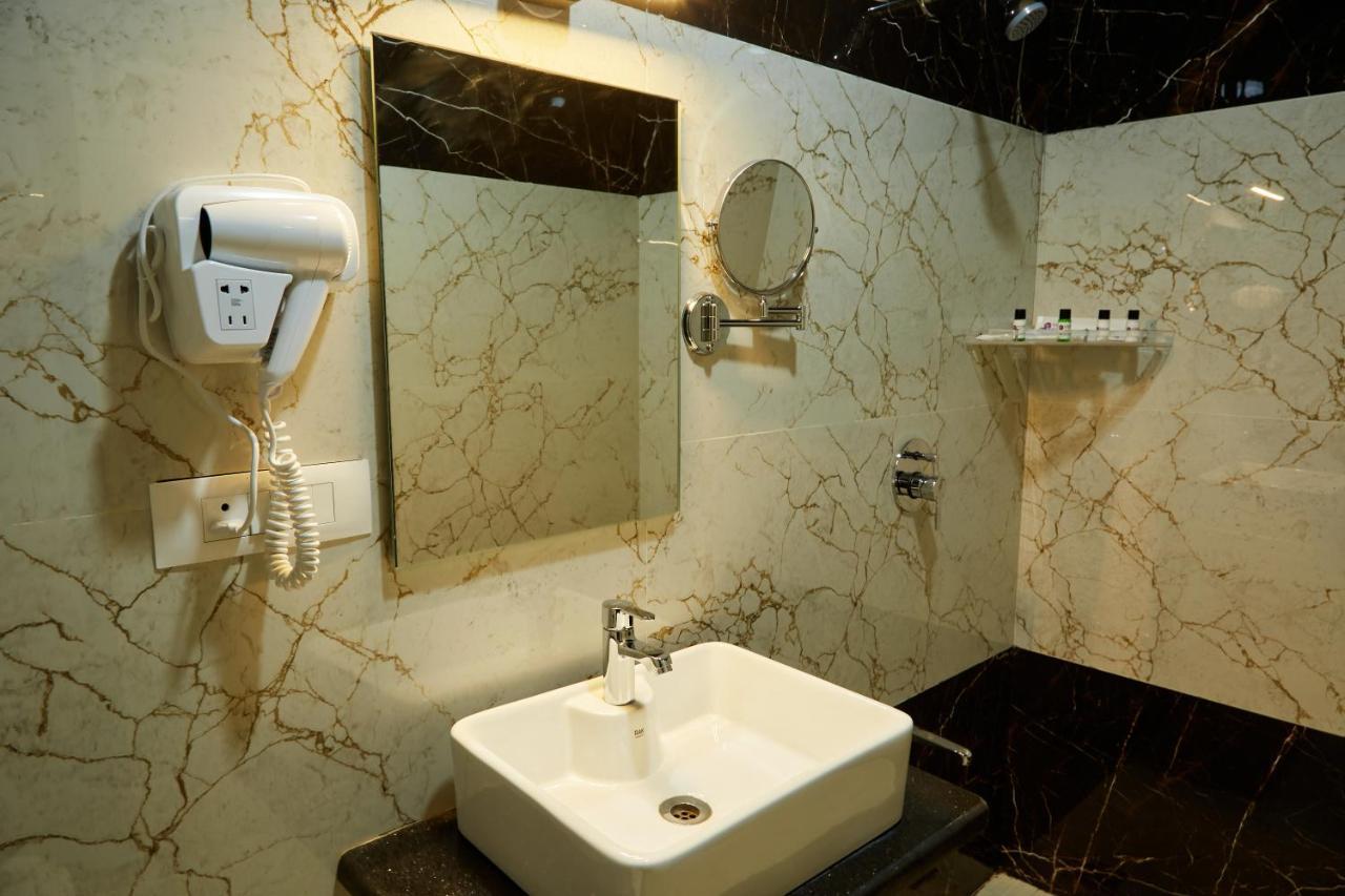 Vovo Premier Hotel Bengaluru Kültér fotó