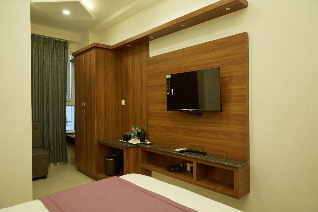 Vovo Premier Hotel Bengaluru Kültér fotó