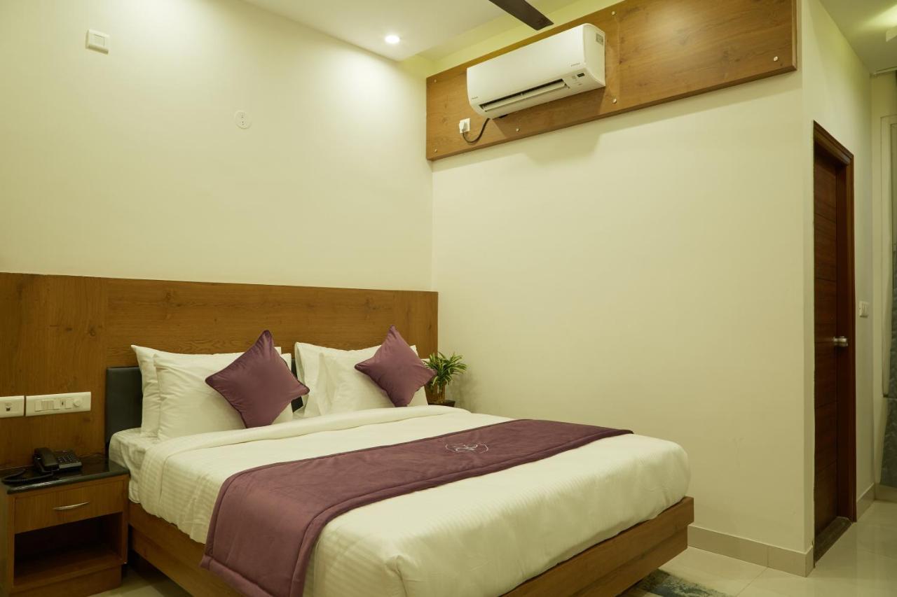 Vovo Premier Hotel Bengaluru Kültér fotó