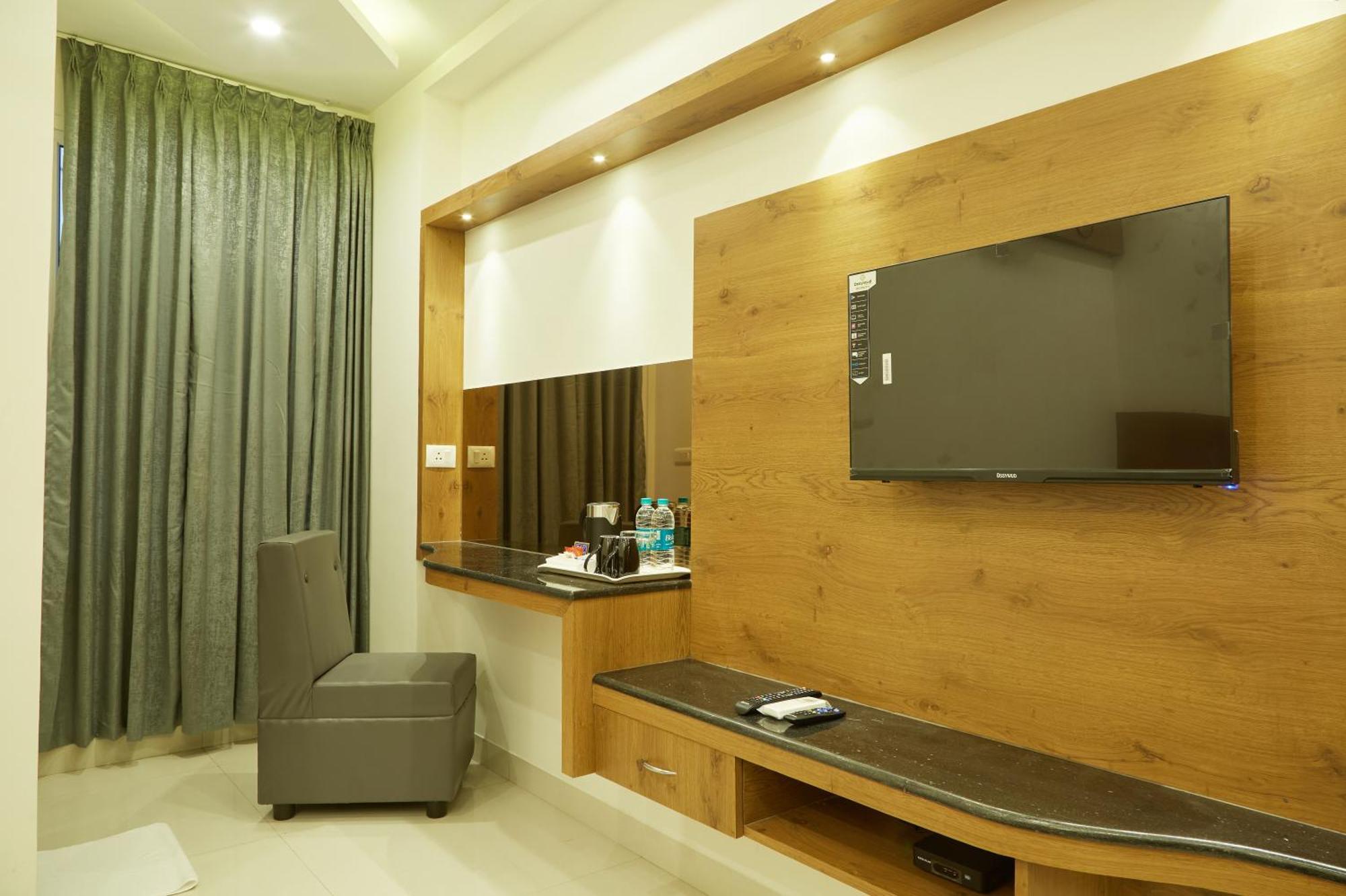 Vovo Premier Hotel Bengaluru Kültér fotó