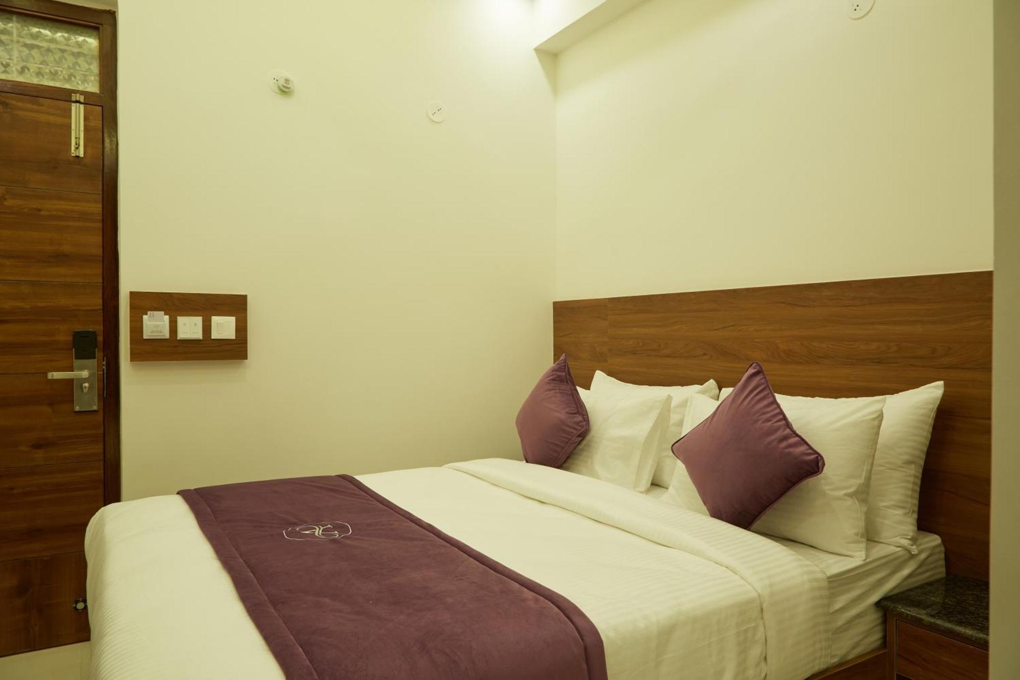 Vovo Premier Hotel Bengaluru Kültér fotó